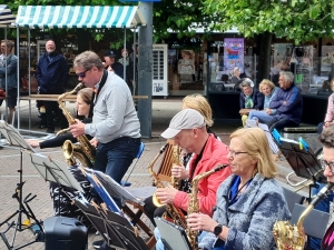 Notso Big Band op het plein, solo Harold op tenor sax